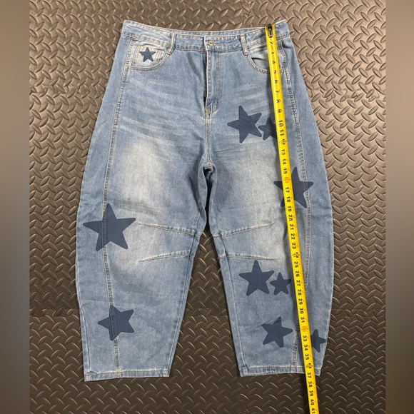 Y2K Style Star Print Barrel Jeans Women’s Medium Cropped Statement Denim - Picture 5 of 11